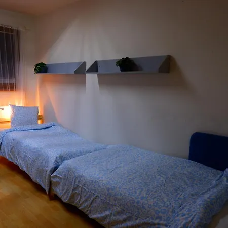 Apartament Turgenevova - Olomoucka A Parkovani *