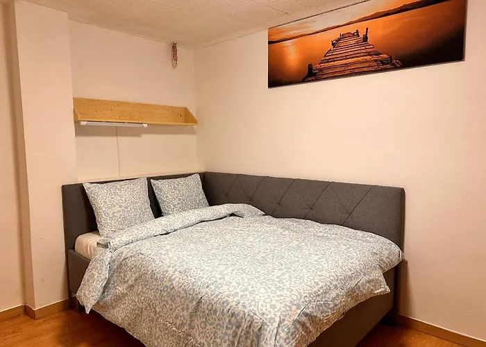 Turgenevova - Olomoucka A Parkovani Lägenhet